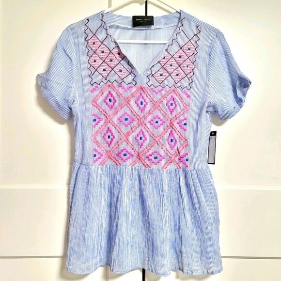 Romeo & Juliet Couture Tops - Romeo and juliet couture embroidered top